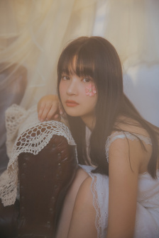 香含玉女峰头露